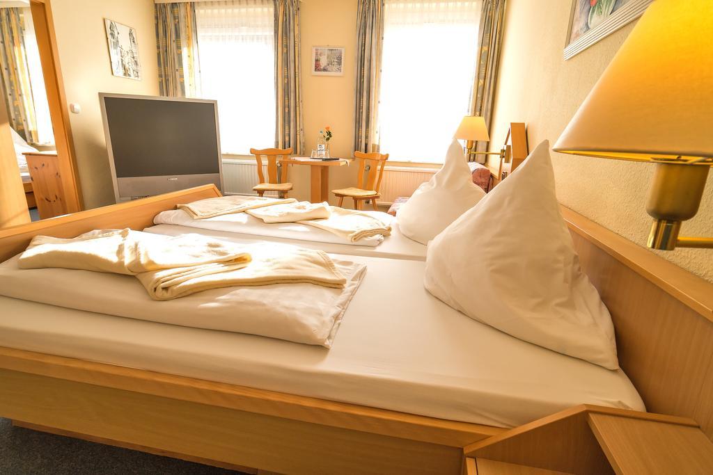 Hotel Zum Lieben Augustin Meersburg Room photo